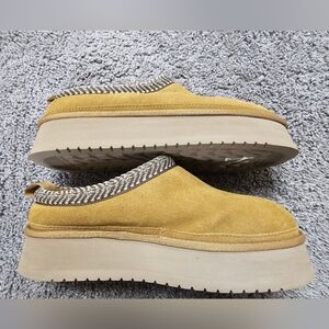 UGG Koolaburra Burree Platform Slipper Size 9